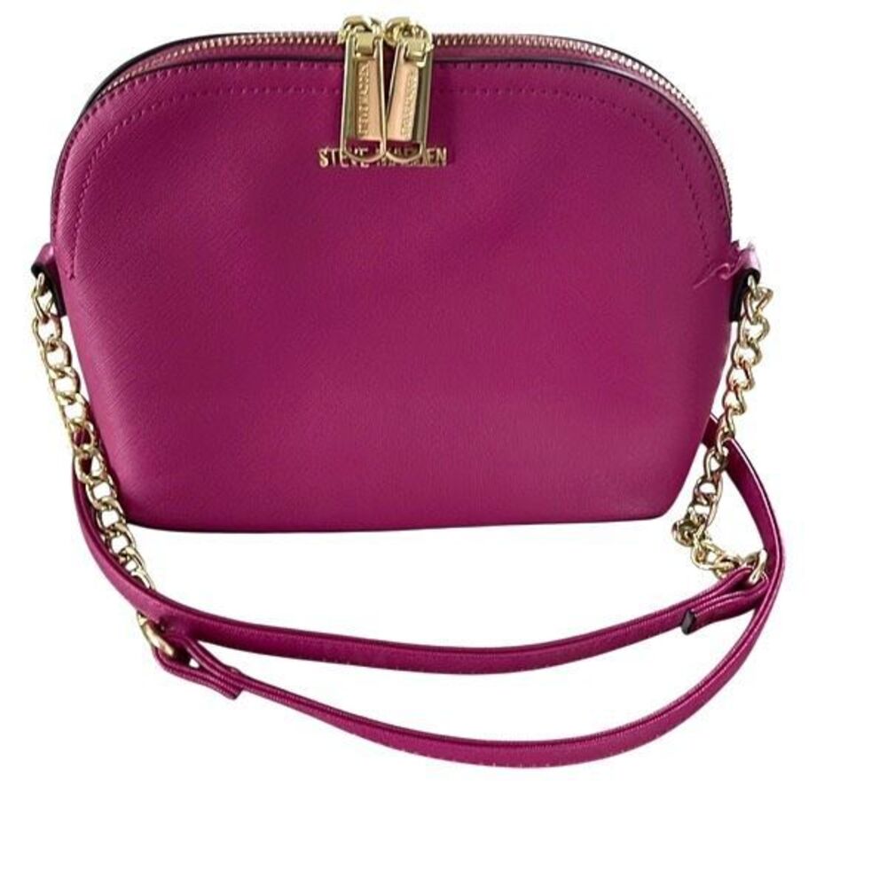 STEVE‎ MADDEN CROSSBODY PURSE W/Gold  accents Fuchsia 9”x 7.5”x 3.5”